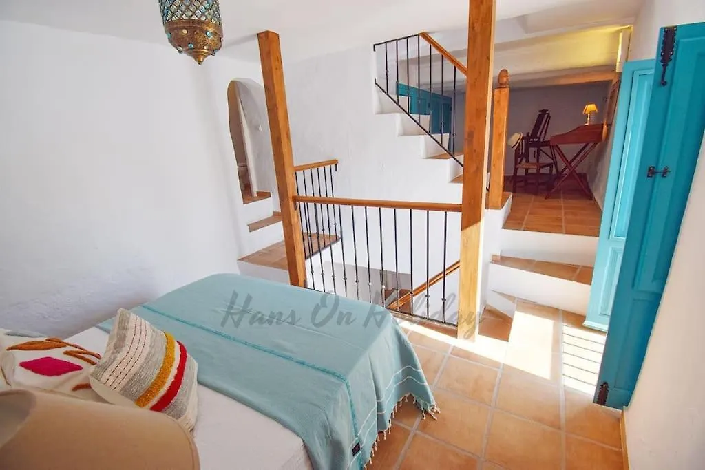 度假居 Calle Choruelo 26, Frigiliana Traditional 2 Bedroom Townhouse With Large Roof Terrace And Views Hansonholiday Rentals